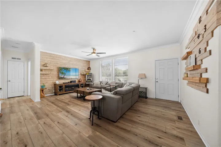 27633 Hemet Street, Hemet, California 92544