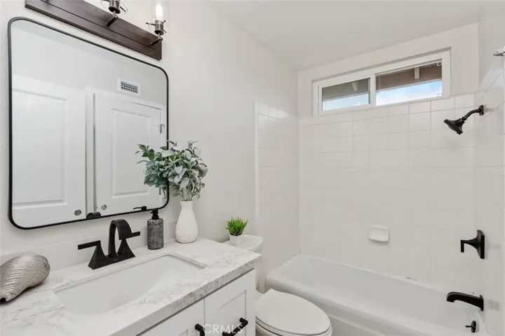 4992 Barkwood Avenue, Irvine, California 92604
