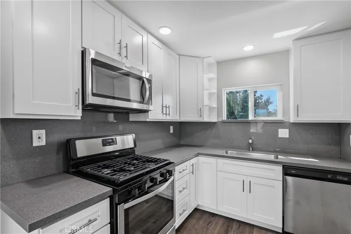 5988 Mountain View Avenue, Riverside, California 92504