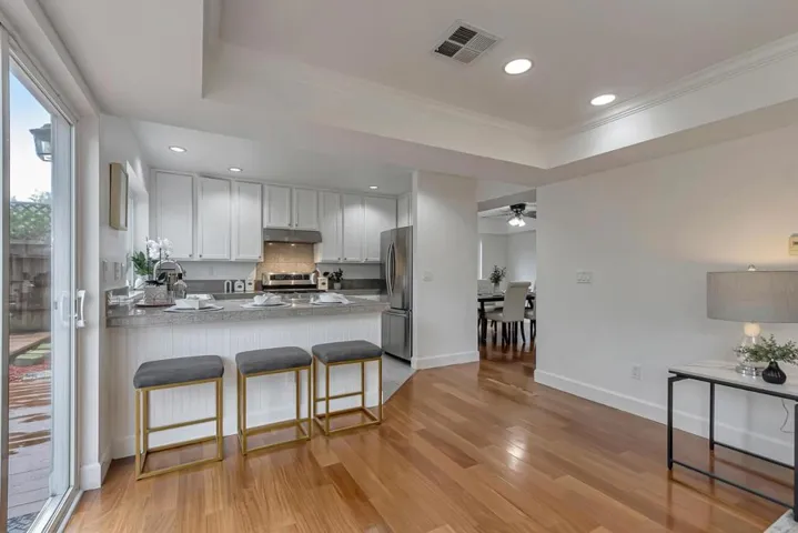 537 Devonshire Court, Mountain View, California 94043