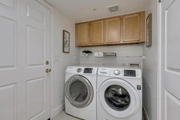537 Devonshire Court, Mountain View, California 94043