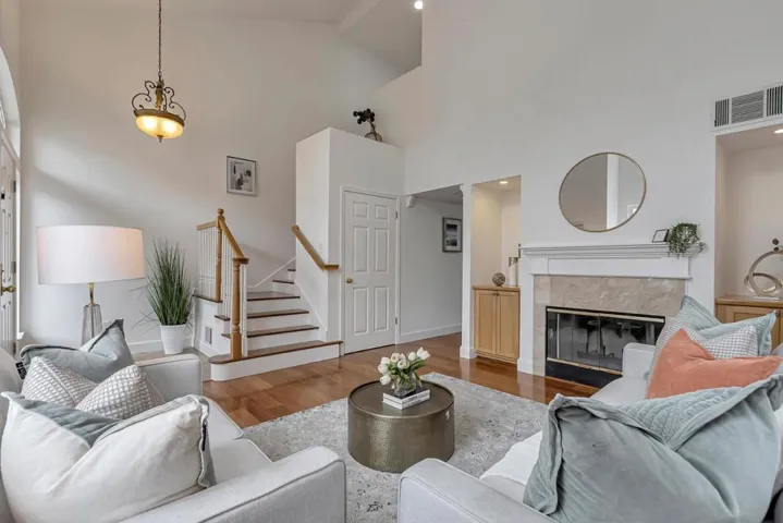 537 Devonshire Court, Mountain View, California 94043