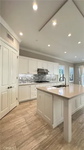 56 Tollson, Irvine, California 92620