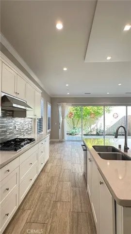 56 Tollson, Irvine, California 92620