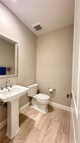 56 Tollson, Irvine, California 92620