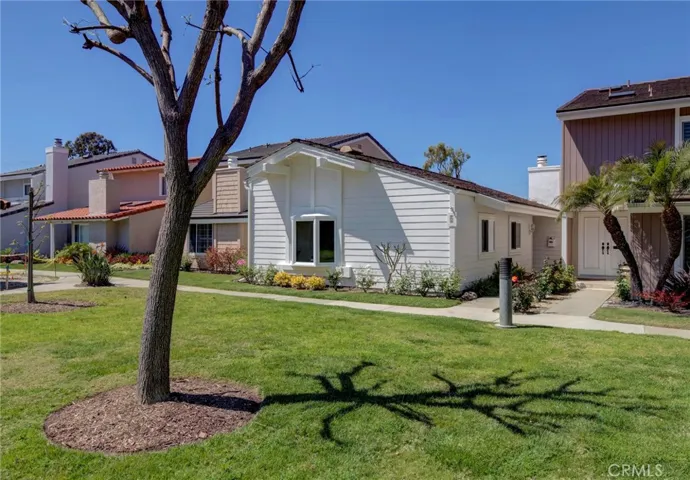 18 Windjammer Court, Long Beach, California 90803