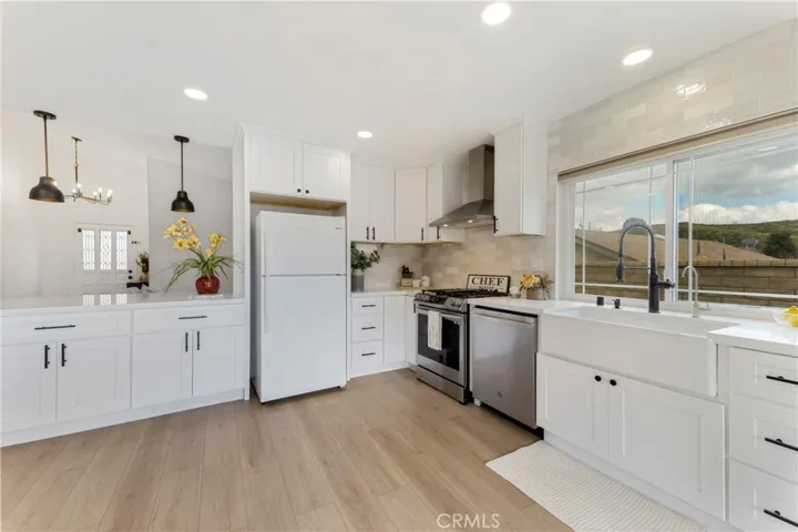 28437 Brian Court, Saugus, California 91350