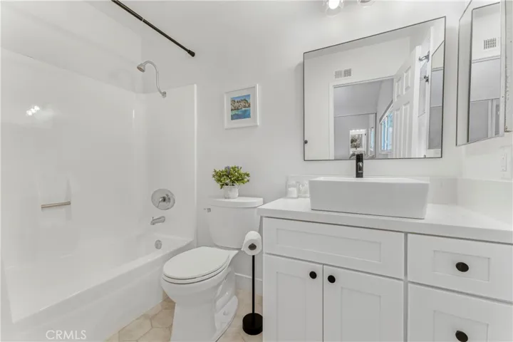 28437 Brian Court, Saugus, California 91350