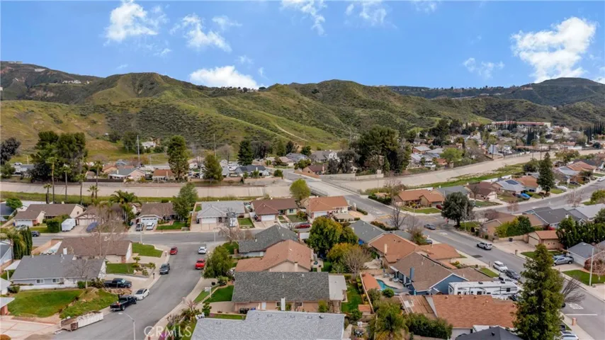 28437 Brian Court, Saugus, California 91350