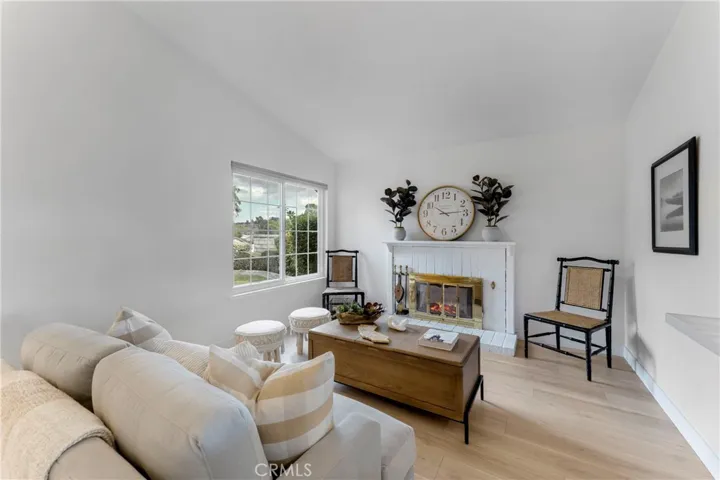 28437 Brian Court, Saugus, California 91350