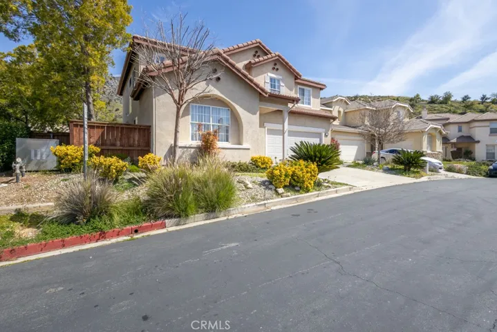 12111 Via Santa Barbara, Sylmar, California 91342