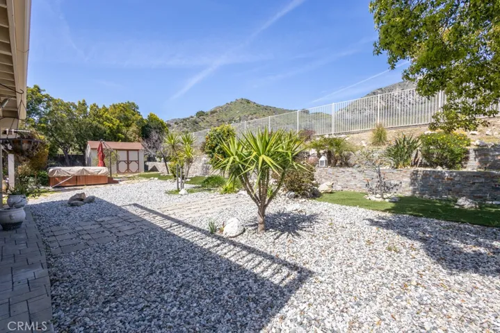 12111 Via Santa Barbara, Sylmar, California 91342