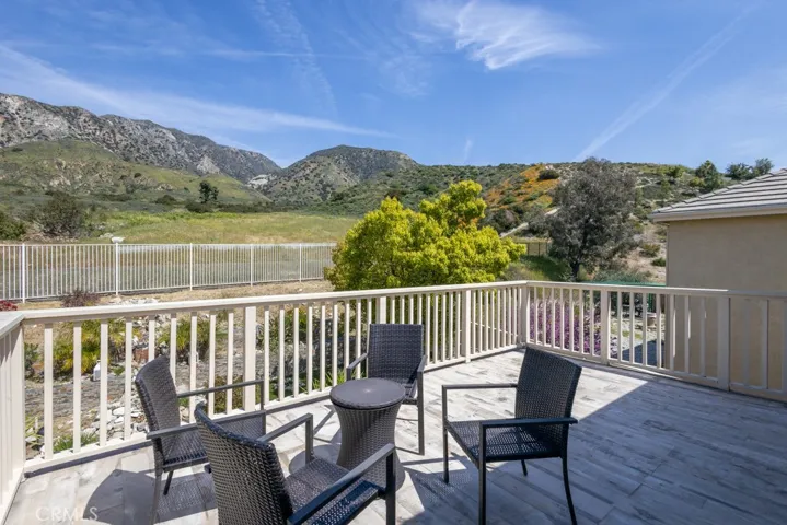 12111 Via Santa Barbara, Sylmar, California 91342