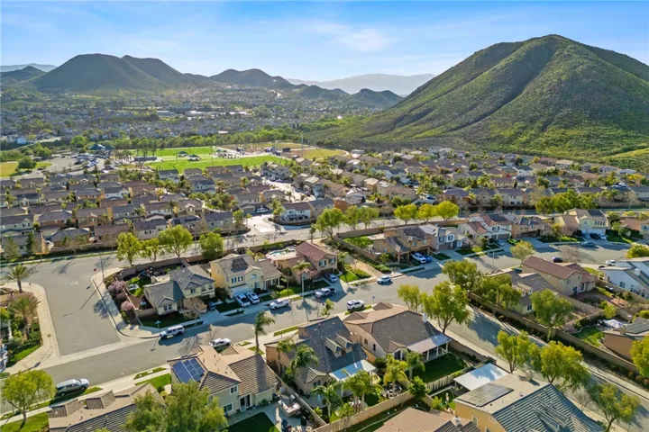 34234 Sweet Acacia Court, Lake Elsinore, California 92532