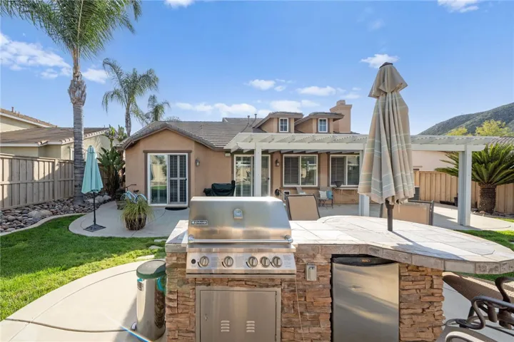 34234 Sweet Acacia Court, Lake Elsinore, California 92532
