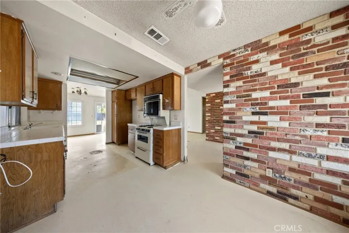 Dining Area to Kitchen