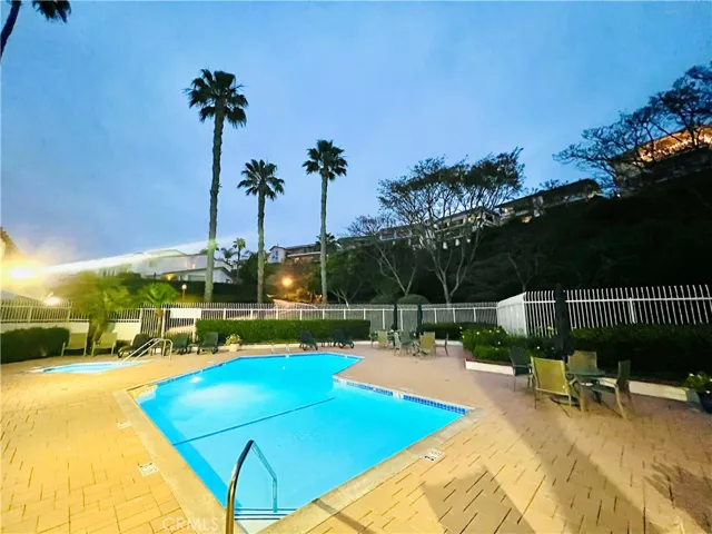 23 Vista Encanta 23, San Clemente, California 92672