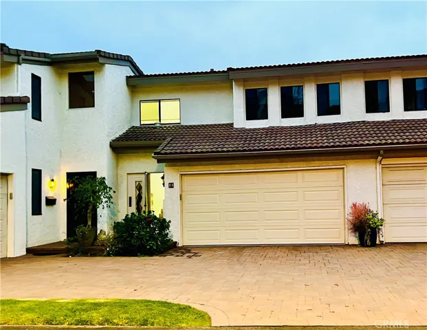 23 Vista Encanta 23, San Clemente, California 92672