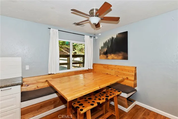 Dining area in kitchen