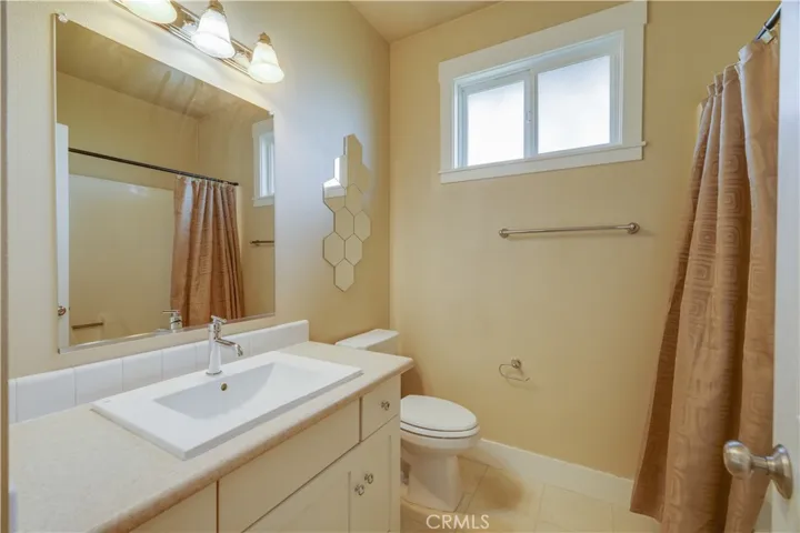 2488 England Street, Chico, California 95928