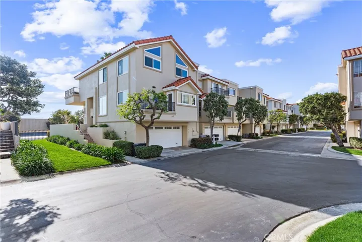 19441 Macgregor Circle, Huntington Beach, California 92648