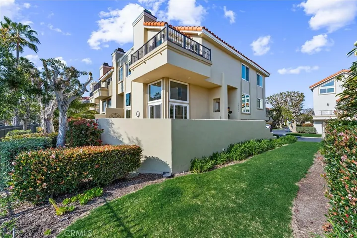 19441 Macgregor Circle, Huntington Beach, California 92648