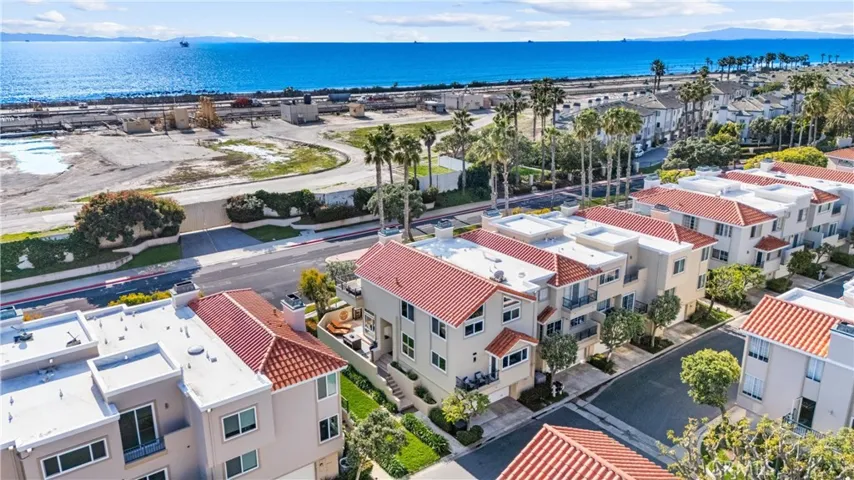 19441 Macgregor Circle, Huntington Beach, California 92648