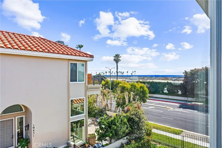 19441 Macgregor Circle, Huntington Beach, California 92648