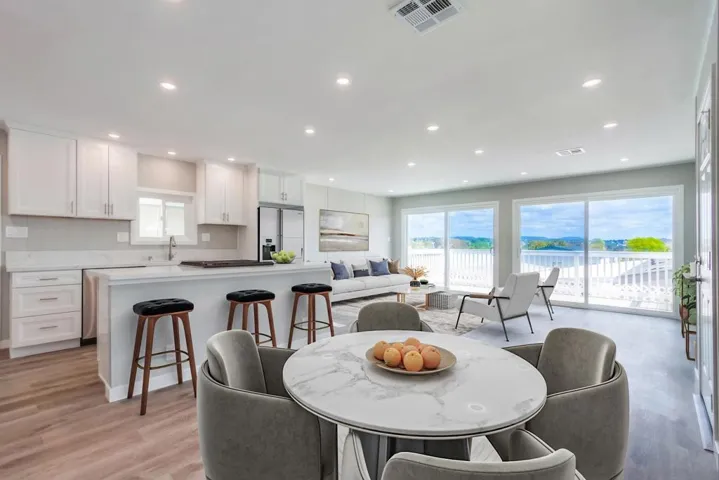 32 Blue Sky Ln, Oceanside, California 92056