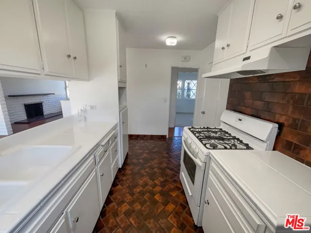 6562 Alexandria Drive, Huntington Beach, California 92647