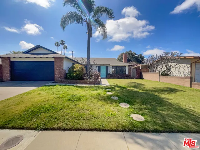 6562 Alexandria Drive, Huntington Beach, California 92647