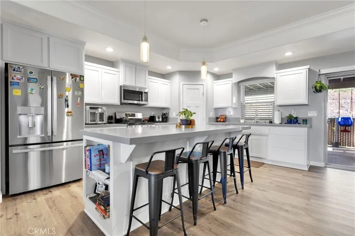 21945 Mountain View Road, Apple Valley, California 92308