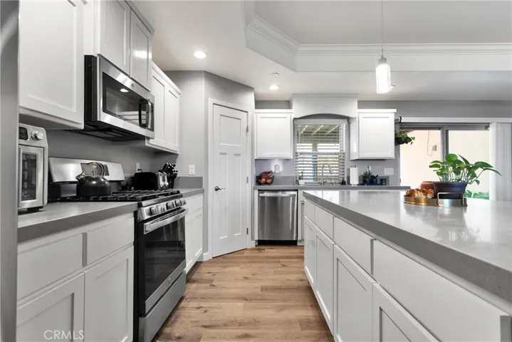 21945 Mountain View Road, Apple Valley, California 92308