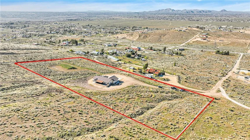 21945 Mountain View Road, Apple Valley, California 92308