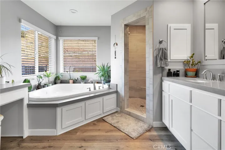 21945 Mountain View Road, Apple Valley, California 92308