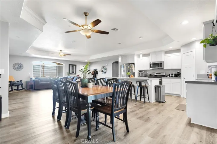 21945 Mountain View Road, Apple Valley, California 92308