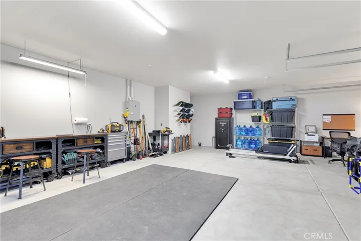 21945 Mountain View Road, Apple Valley, California 92308