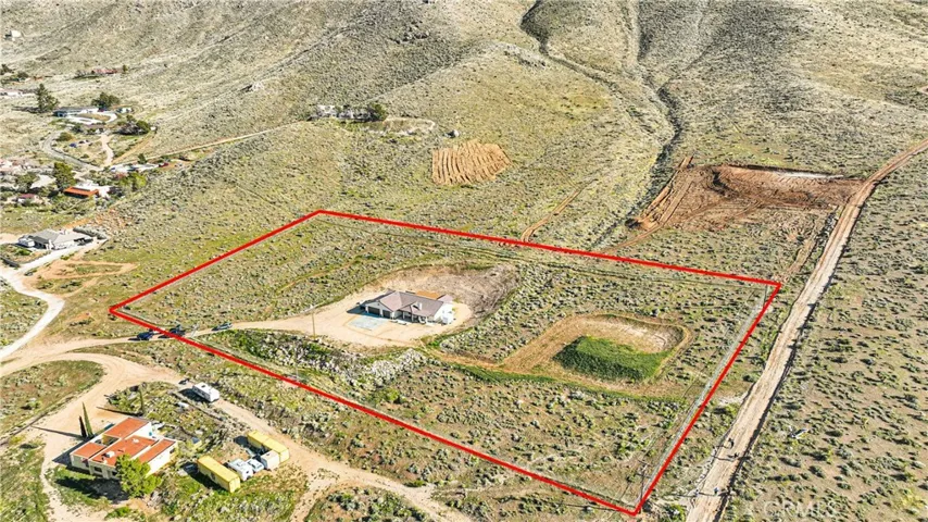 21945 Mountain View Road, Apple Valley, California 92308