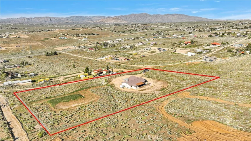 21945 Mountain View Road, Apple Valley, California 92308