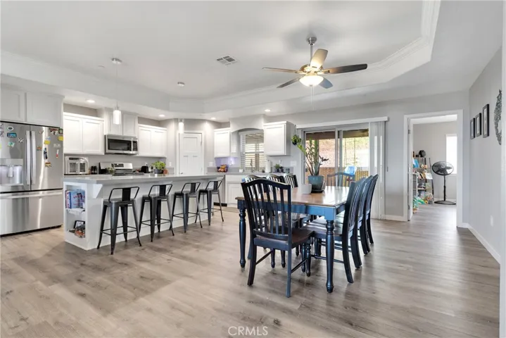 21945 Mountain View Road, Apple Valley, California 92308