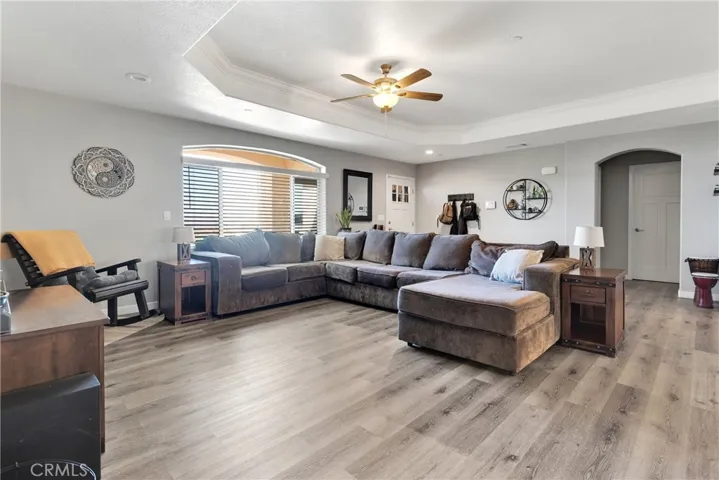 21945 Mountain View Road, Apple Valley, California 92308