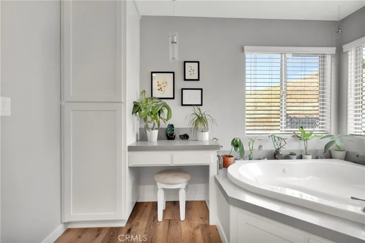 21945 Mountain View Road, Apple Valley, California 92308