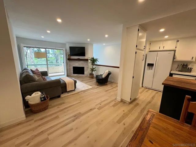 6211 Calle Mariselda 103, San Diego, California 92124