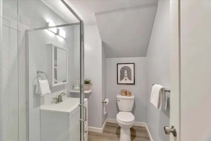 2 Vallecito Lane, Orinda, California 94563