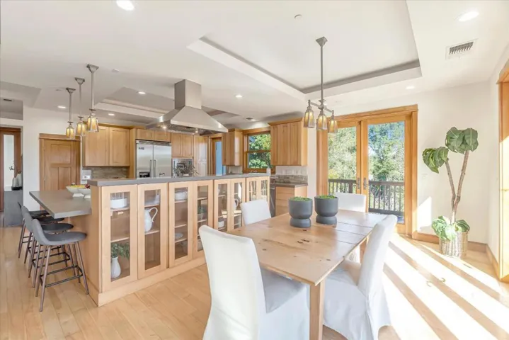 2 Vallecito Lane, Orinda, California 94563