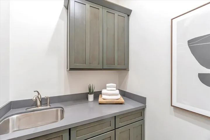 2 Vallecito Lane, Orinda, California 94563