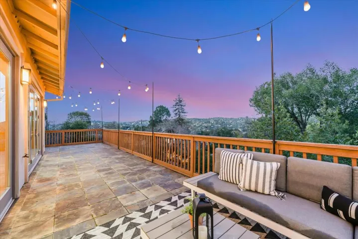 2 Vallecito Lane, Orinda, California 94563