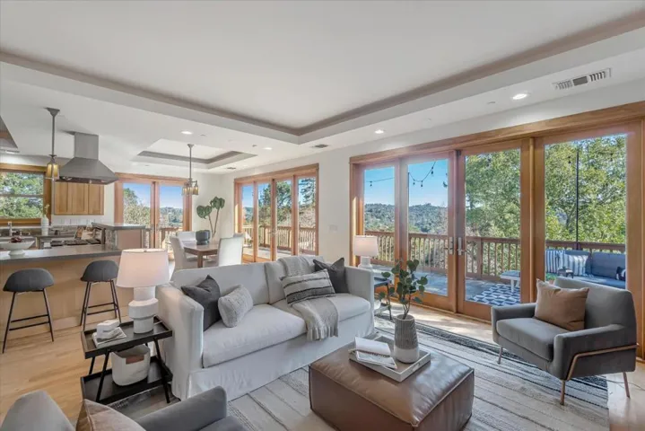 2 Vallecito Lane, Orinda, California 94563