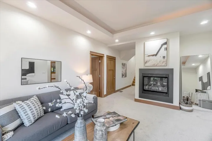 2 Vallecito Lane, Orinda, California 94563