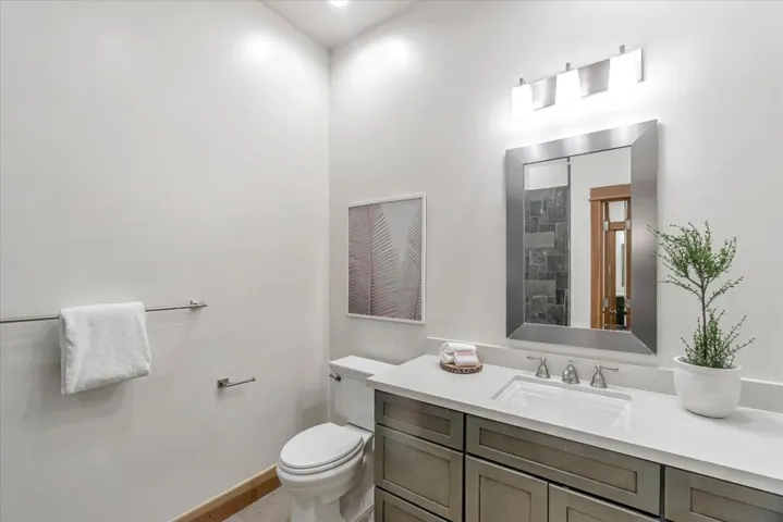 2 Vallecito Lane, Orinda, California 94563